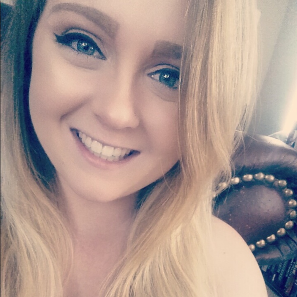 Meet your Posher, Leanna